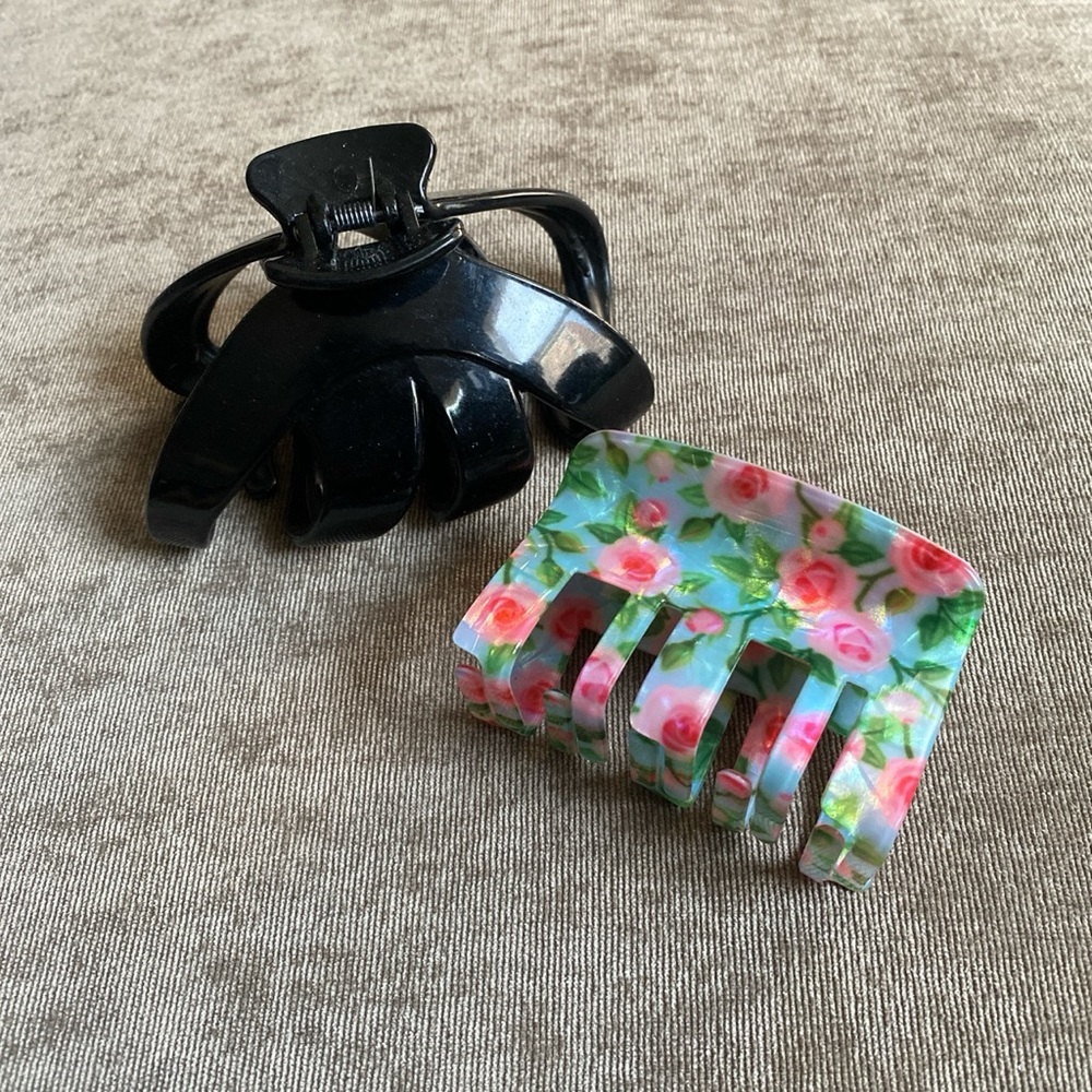 2 claw clip bundle